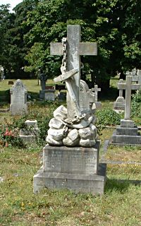 Headstone of the grave for Sir William Nathan Wrighte Hewett