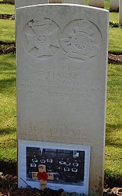 Headstone for Gunner Huxford
